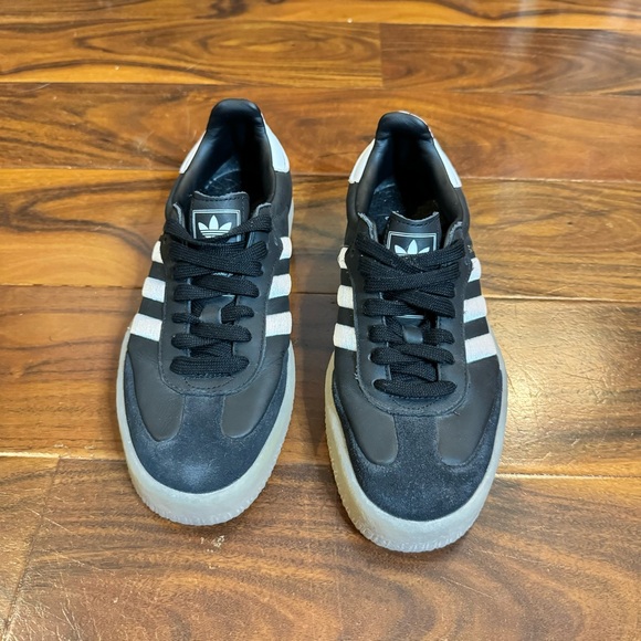 Adidas women’s size 6 black and white samba athletic shoes - Picture 2 of 7
